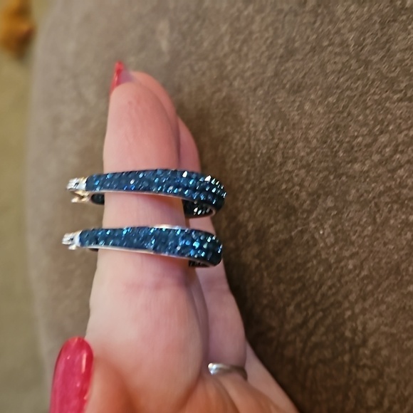 Sterling Silver Navy Blue Crystal Old Hollywood Huggie Hoop Earrings FLAWED - Picture 8 of 10